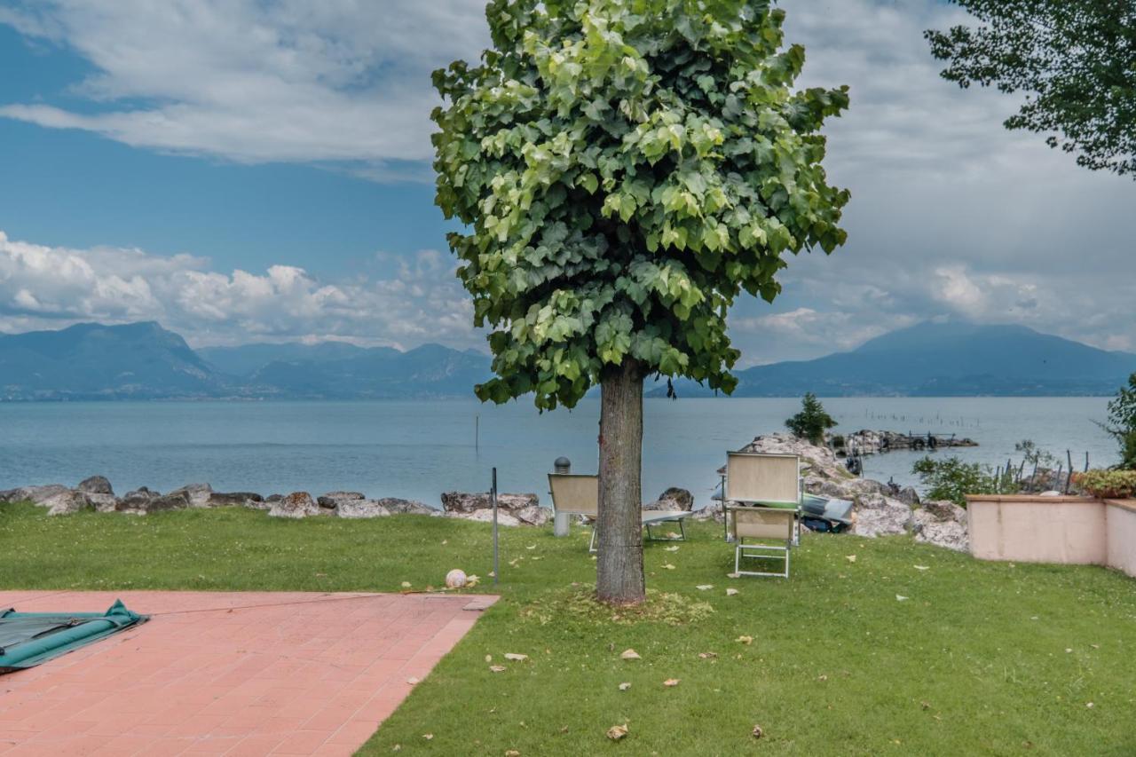 Casa Lugana 15 - Monolocale Con Piscina Fronte Lago Sirmione Exteriör bild