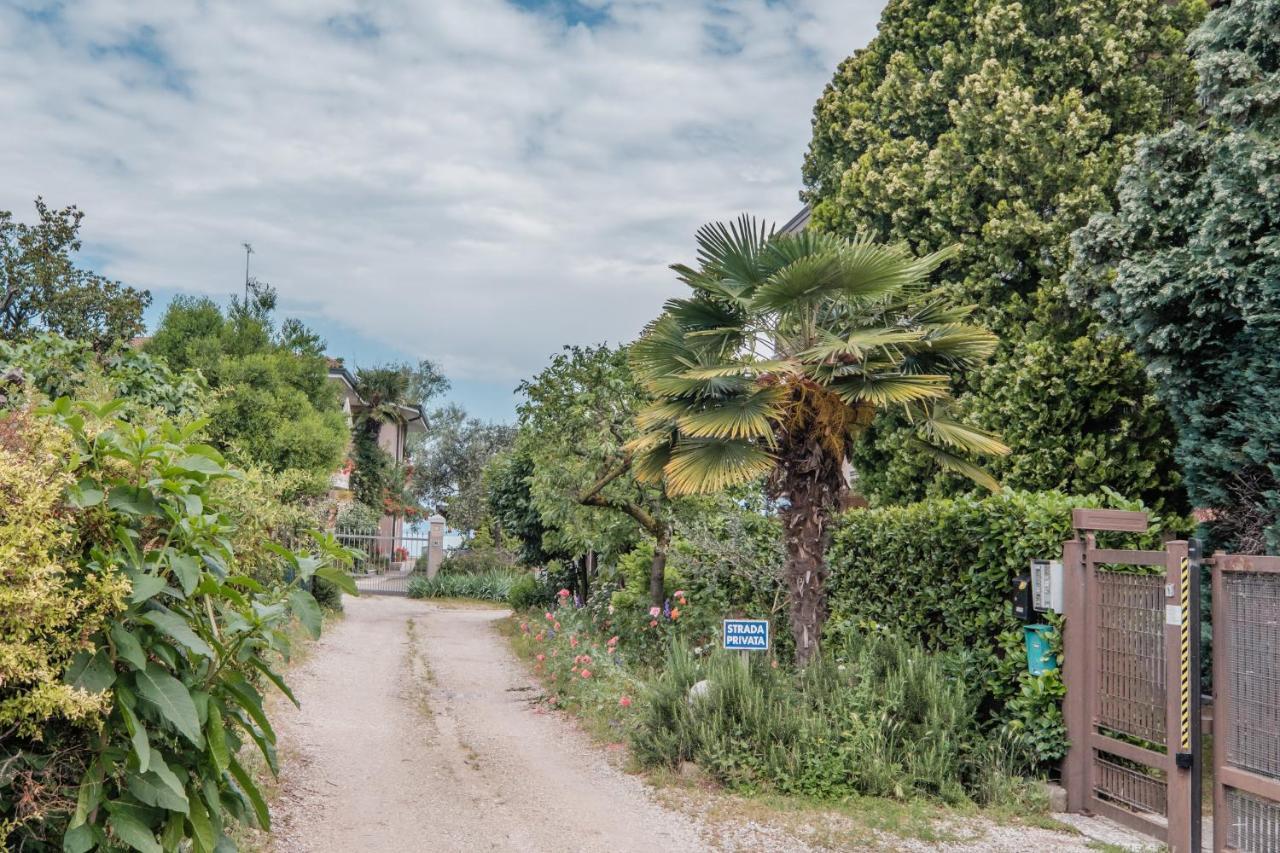 Casa Lugana 15 - Monolocale Con Piscina Fronte Lago Sirmione Exteriör bild