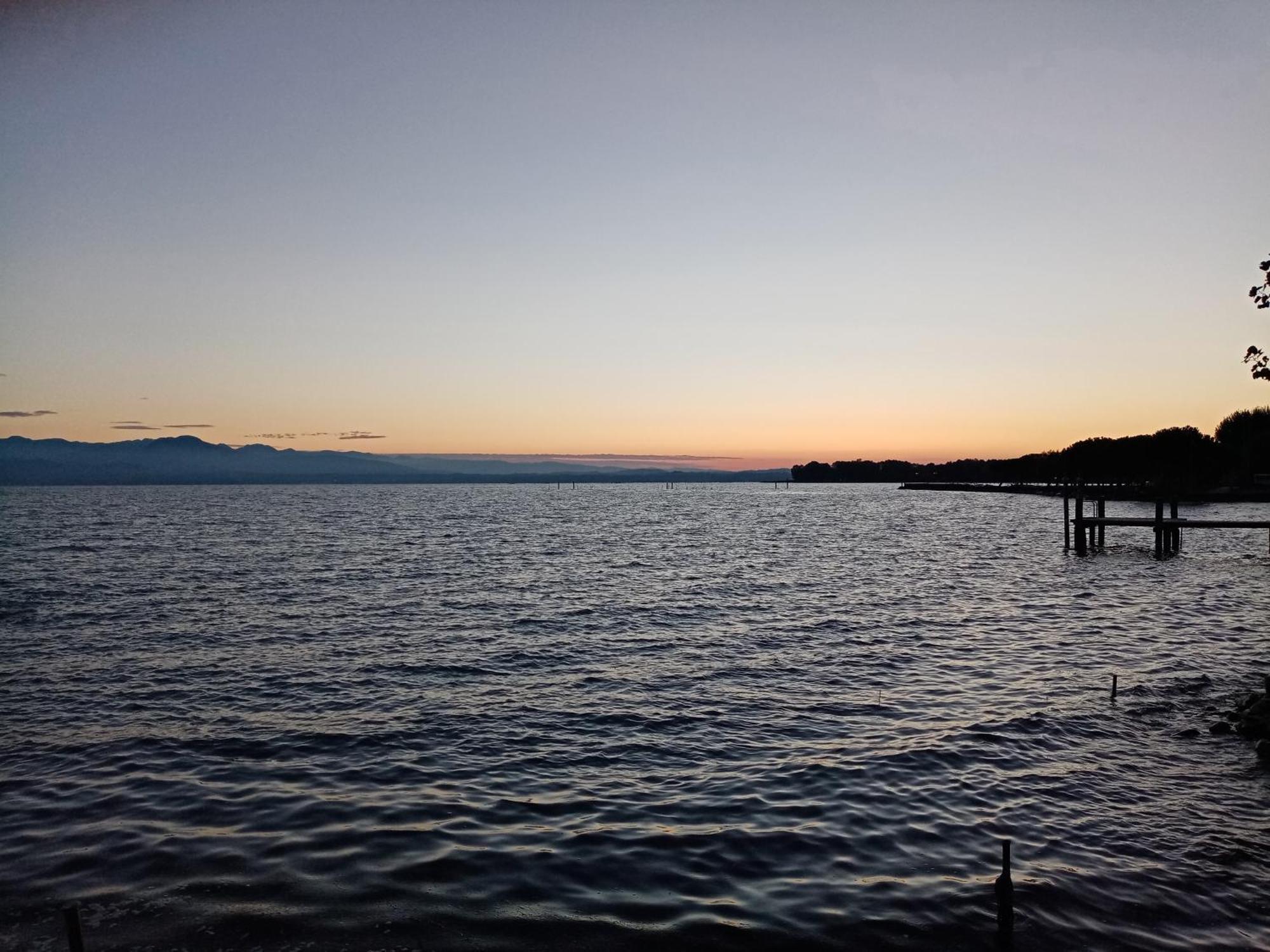 Casa Lugana 15 - Monolocale Con Piscina Fronte Lago Sirmione Exteriör bild