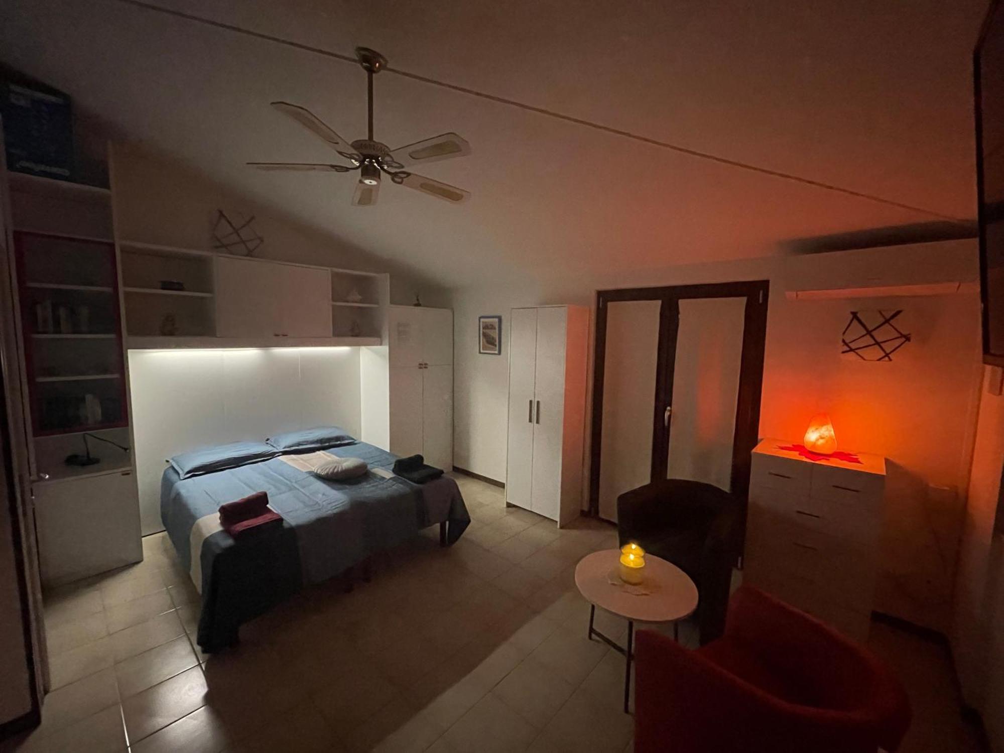 Casa Lugana 15 - Monolocale Con Piscina Fronte Lago Sirmione Exteriör bild